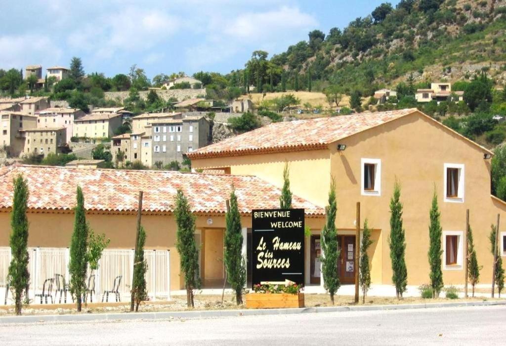 La Tour De Guet Aparthotel Montbrun-les-Bains Eksteriør bilde